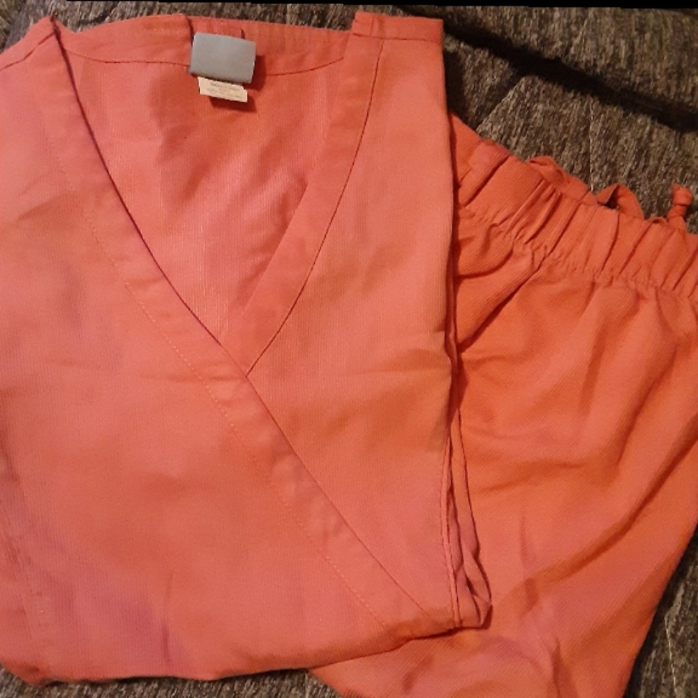Ladies 2 pc Scrub set..Classic Cords by Barco.